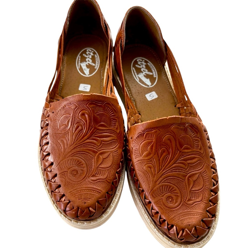 Itzel Huarache Mexican Sandal Hand Made Tooled Slip On Leather Comfy Size 6 - Picture 2 of 14